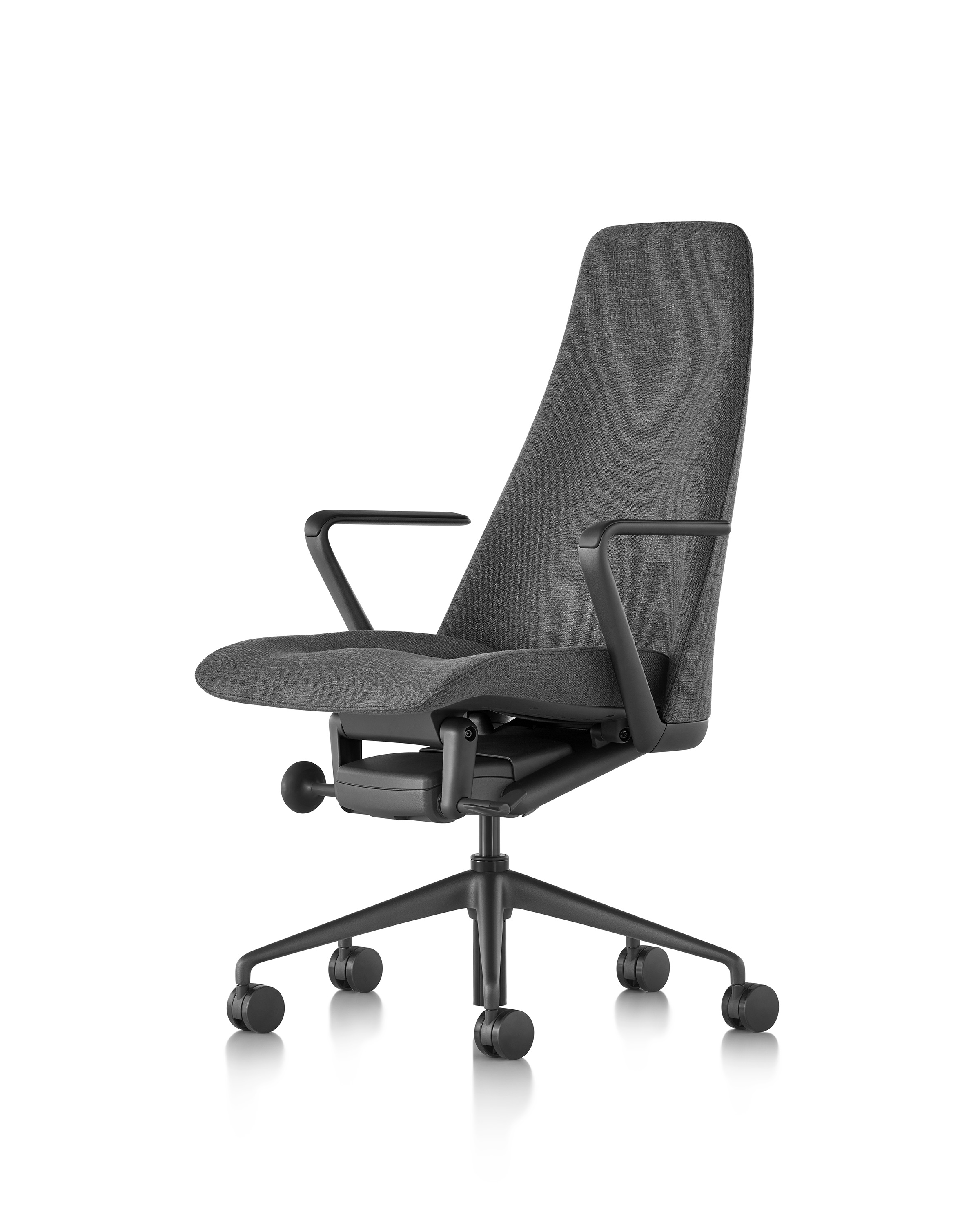 办公椅|现代真皮中班椅|办公家具|设计师家具|锥形大班椅